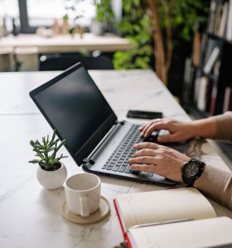 How to Check Laptop Battery Health: A Complete Guide for Windows & Mac Users