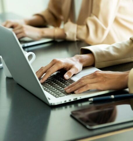 How to Choose Refurbished Laptops for Employees With Different Job Roles